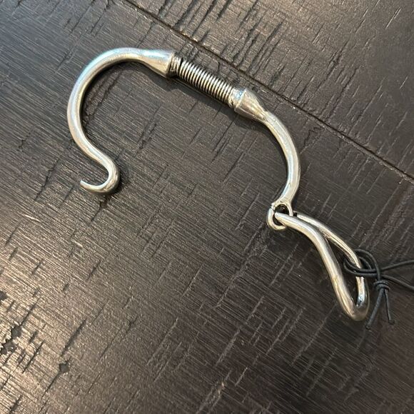 NWT UNOde50 Hooked on A Feeling Silver Plated Hook Bungee Bracelet - Picture 6 of 7